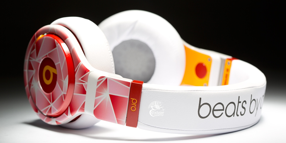 Купить Эксклюзивные наушники Beats Pro белые с красным